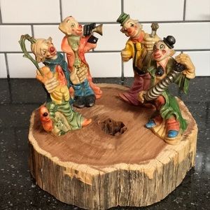 Creepy resin clowns
